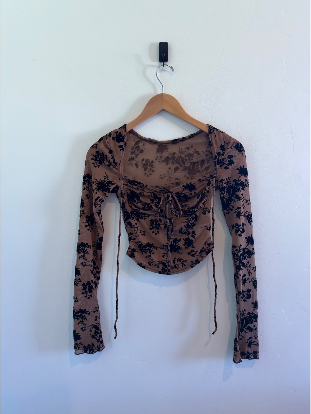 Dazy Brown Black Floral Mesh Ruched Long Sleeve Top Size Small